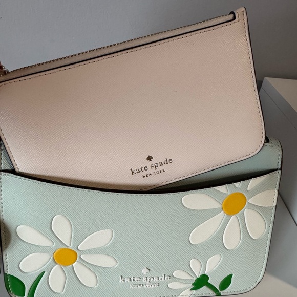 Kate Spade Day Tripper Triple Wristlet NWT - Picture 5 of 12